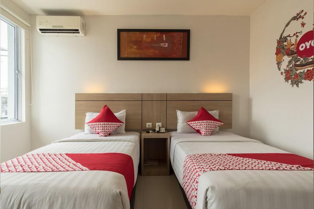 Putra Mulia Hotel Medan Esterno foto